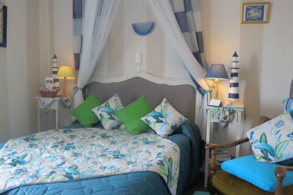 Hotel Les Cygnes (Evian-les-Bains)